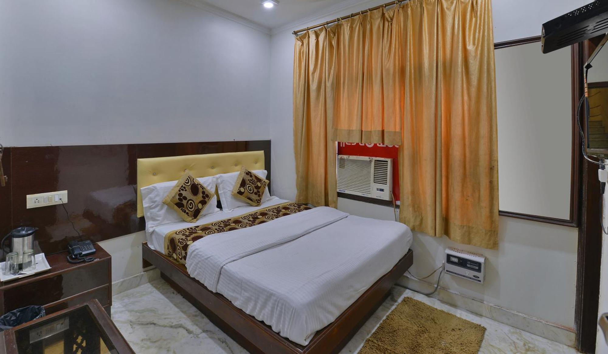 Family Spot Hotell New Delhi Exteriör bild